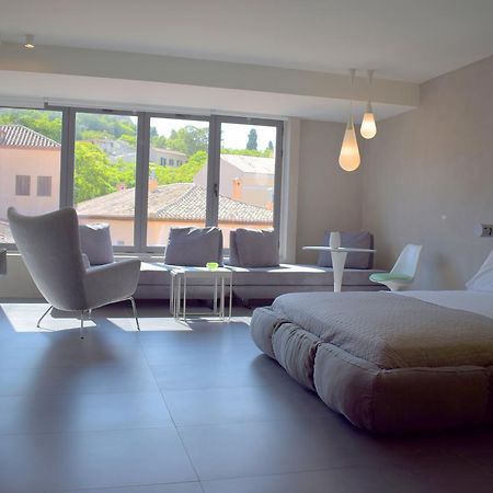 101 Adrianou Apartments Atene Esterno foto