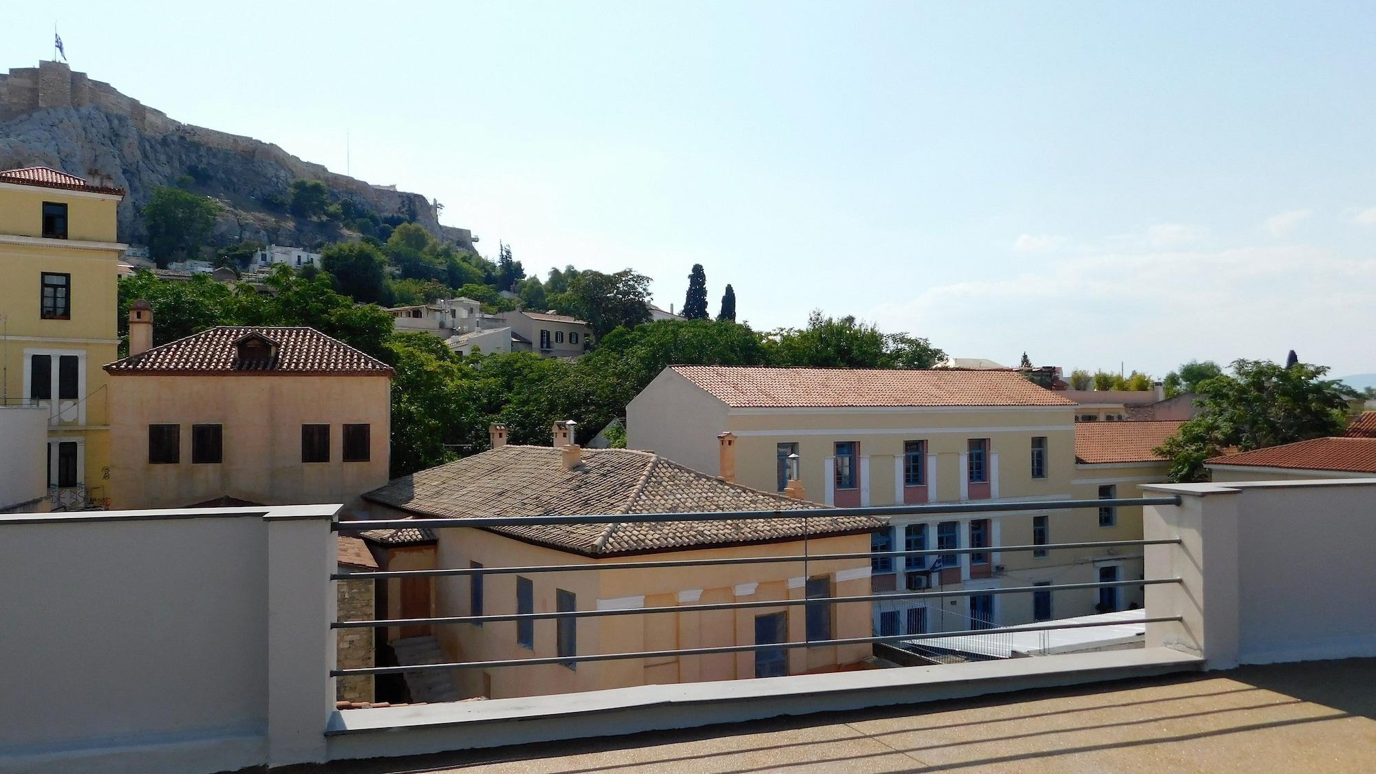 101 Adrianou Apartments Atene Esterno foto